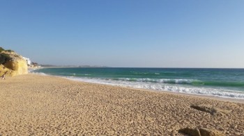 Пляж Вале-ду-Олівал, Португалія