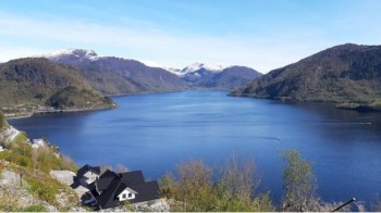 Naustdal, Norveška
