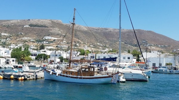 Paros