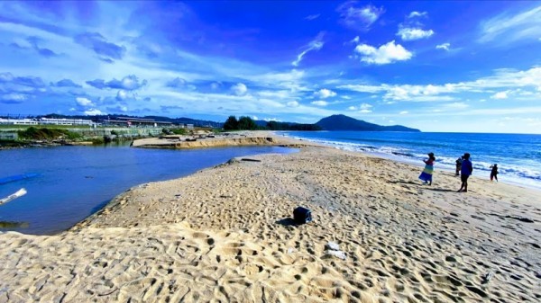 Mai Khao Beach